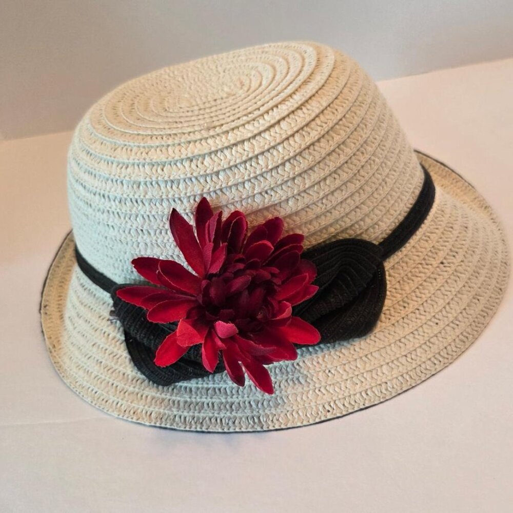 Ivory & Black straw cloche hat. Black bow and under brim Side rolled brim OS